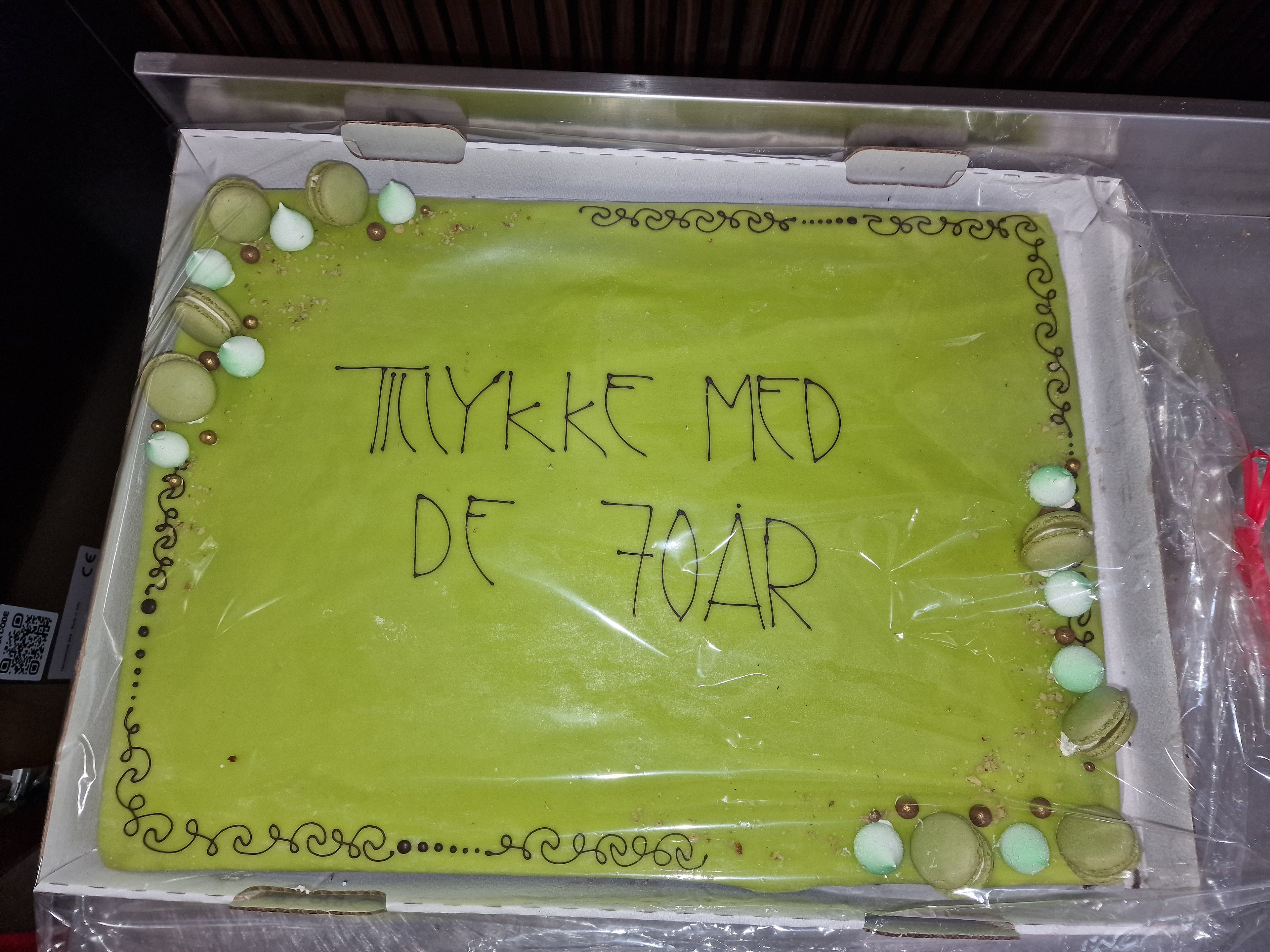 Plade kage uden tegn mand/kone